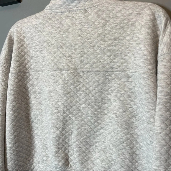 Gilly Hicks gray quilted bomber jacket women’s size large - Picture 7 of 8